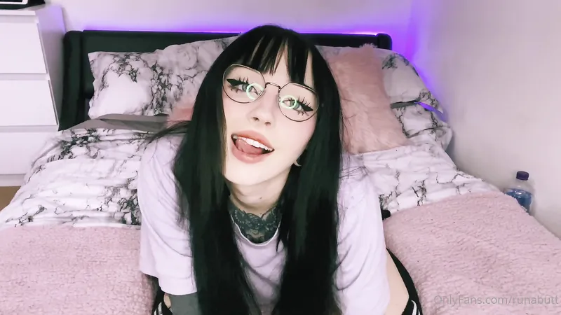 Adorable Gothic Teen Booba.exe Solo Masturbation Video